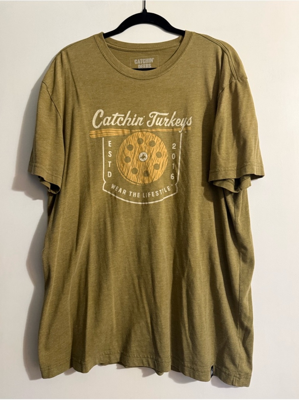 Catchin Deers “Catchin Turkeys” Men’s T-shirt size XL